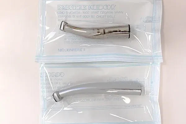 院内感染対策を徹底し治療器具を個別に高圧蒸気滅菌して密閉保管した滅菌パック
