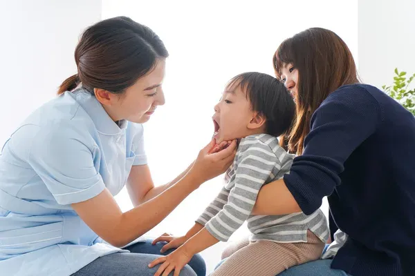 永久歯がきれいに生え揃うまで寄り添い、お口の清潔と健やかな成長を見守るメンテナンス期間