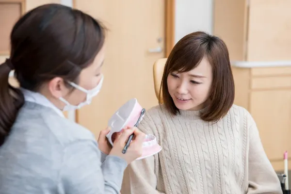 お口のトラブルを未然に防ぐため歯科衛生士が患者様に寄り添いながら行う予防歯科処置
